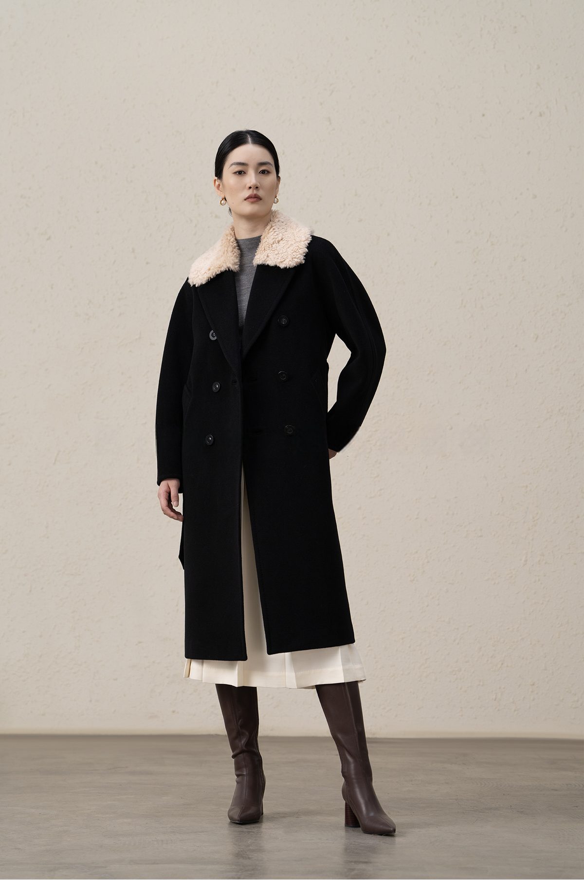 Double-Breasted Merino Wool & Cashmere Coat with Shearling Collar