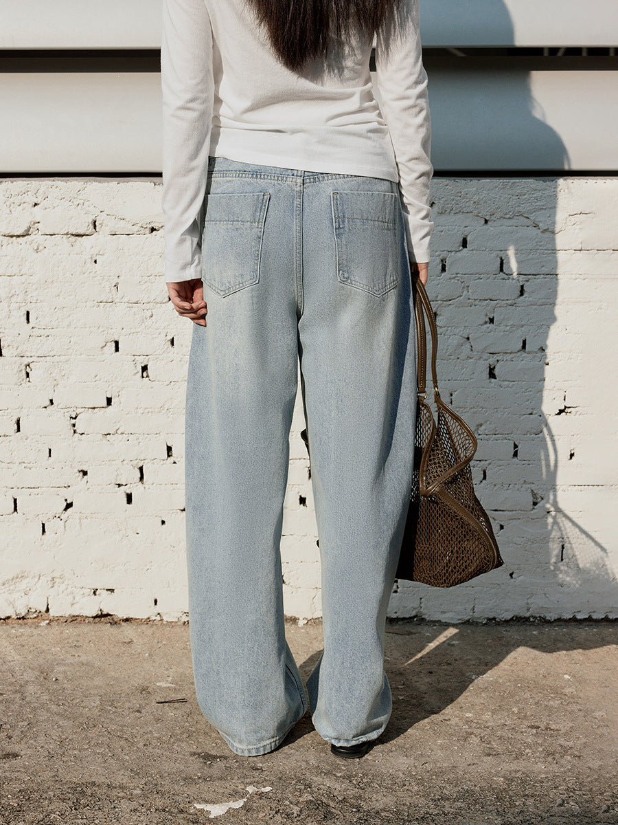 Loose Curved Washed Jeans