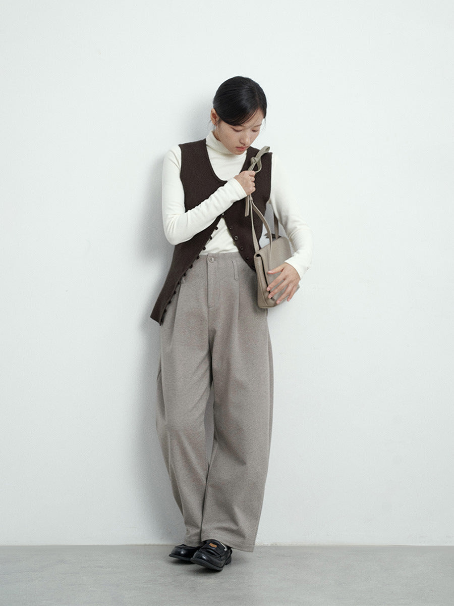 Soft Tailored Wide-Leg Pleated Trousers