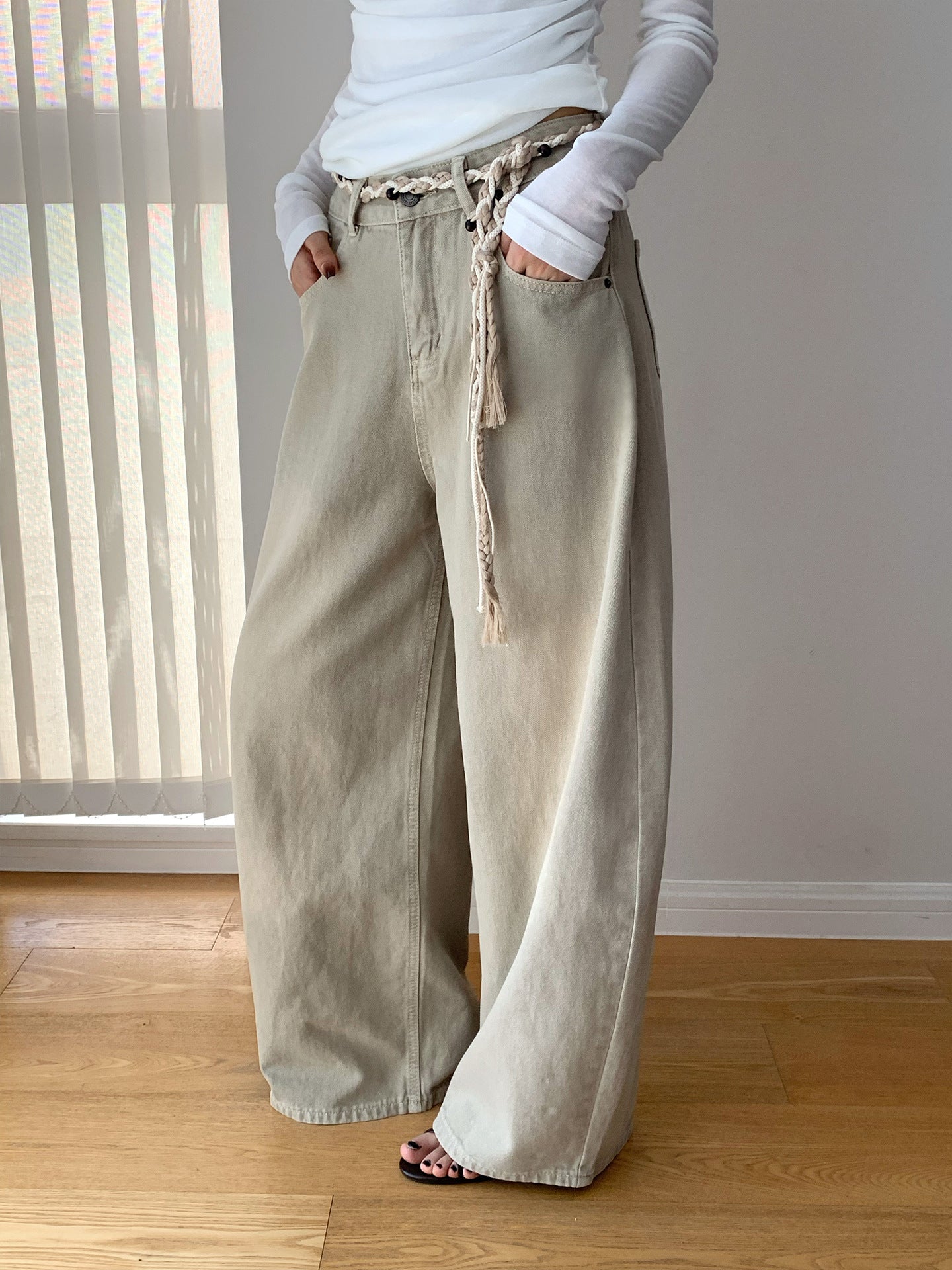 Wide-Leg Washed Baggy Jeans