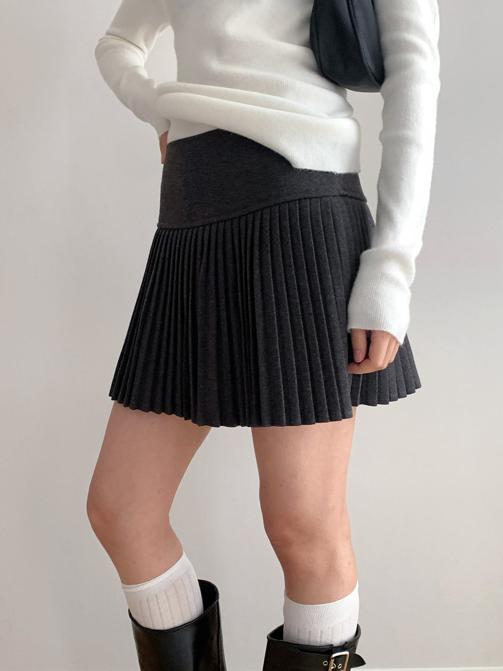 Woolen Thick Pleated Versatile A-line Mini Skirt