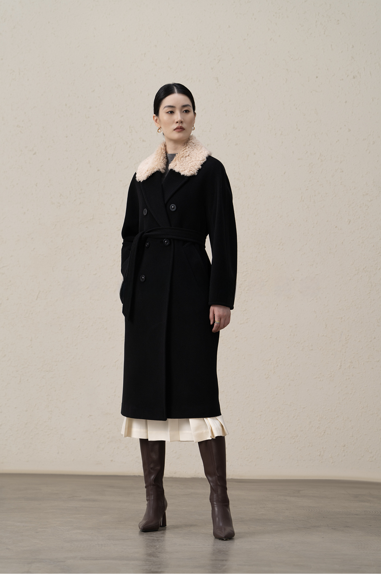 Double-Breasted Merino Wool & Cashmere Coat with Shearling Collar