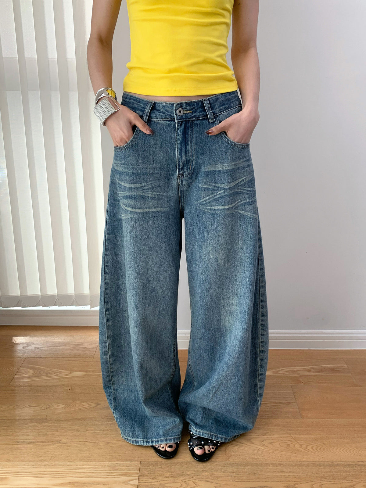 Low-Waisted Wide Leg Washed Long Baggy Jeans