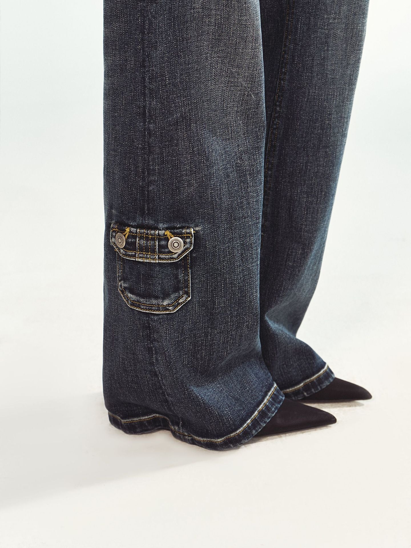 Vintage Style Straight-leg Jeans with Small PocketS