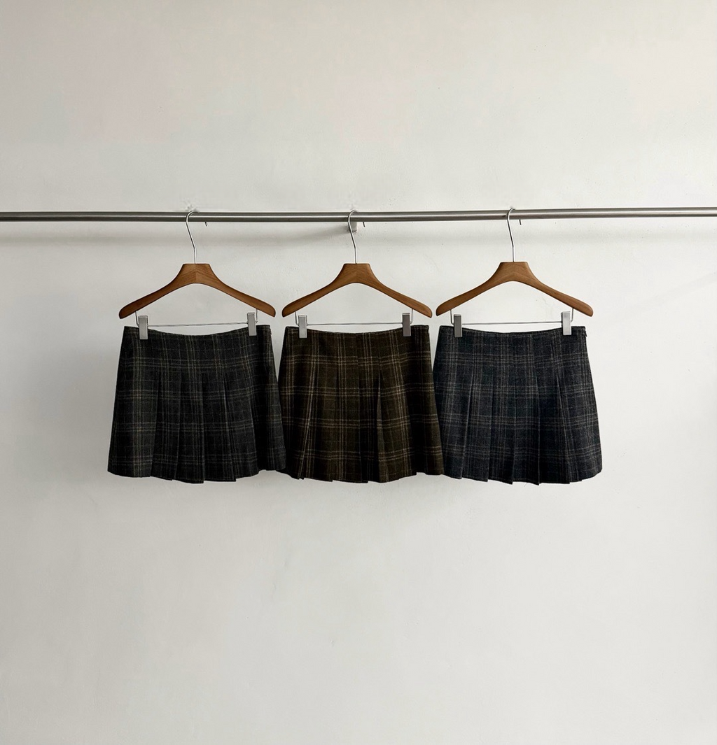 Wool Vintage Style Plaid Pleated Short Skirt