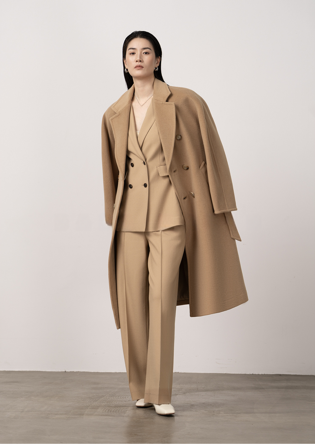 Double-Breasted Merino Wool & Cashmere Coat with Shearling Collar