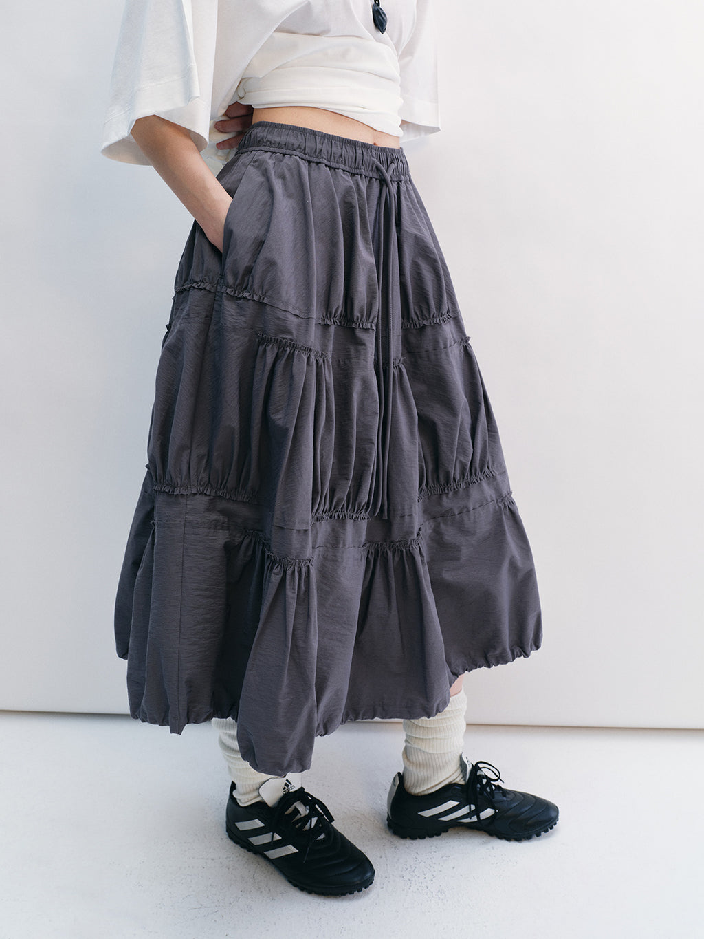 Pleated Irregular Elastic Waist Pockets Maxi Skirt