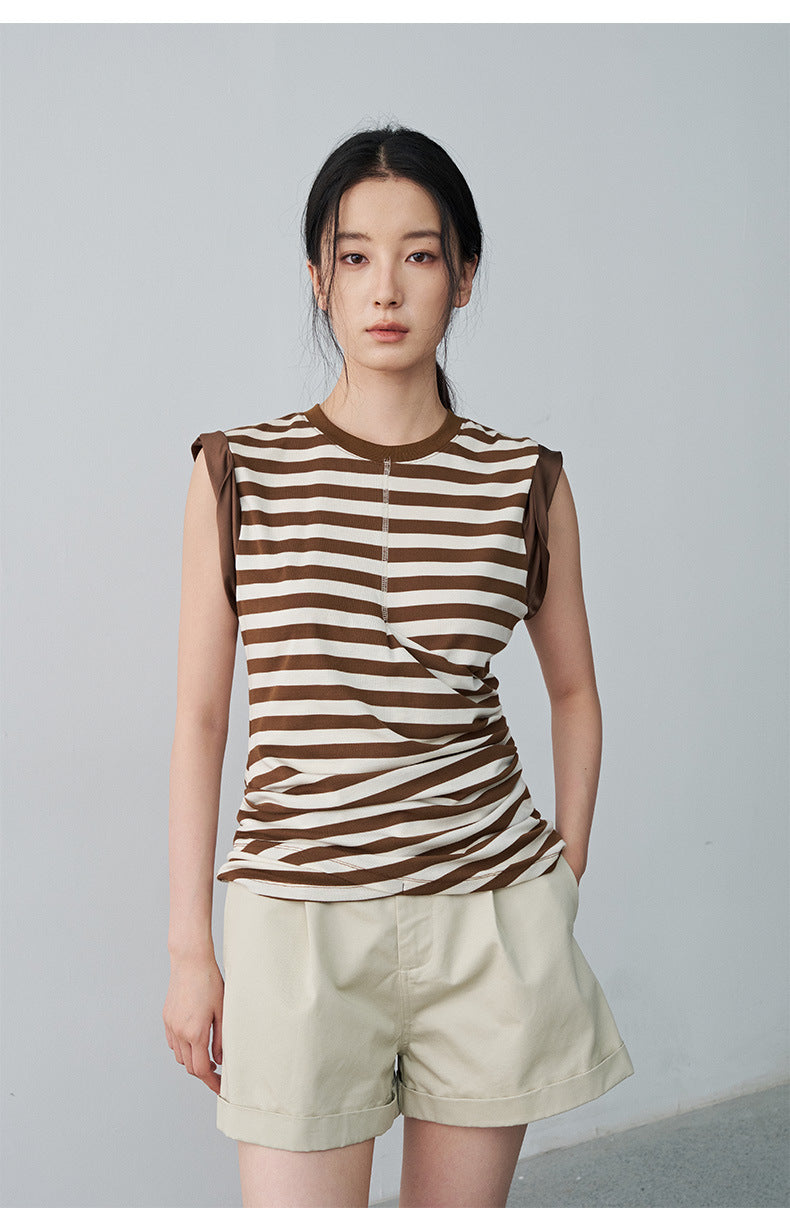 Pleated Mid-rise Rolled Edge Straight Leg Shorts